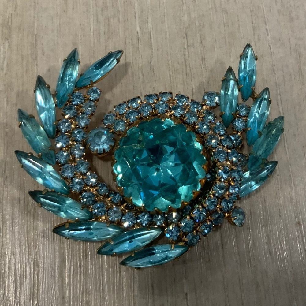 Vintage Signed Judy Lee Signed Blue Rhinestone Brooch